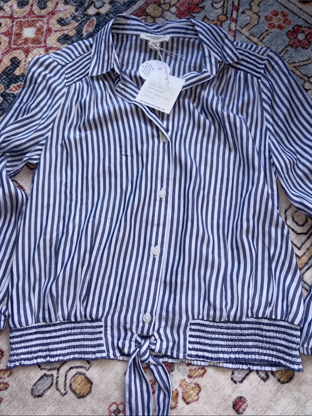 Beachlunchlounge isa majestic blue striped blouse lightweight smocked NWT top - Picture 2 of 8